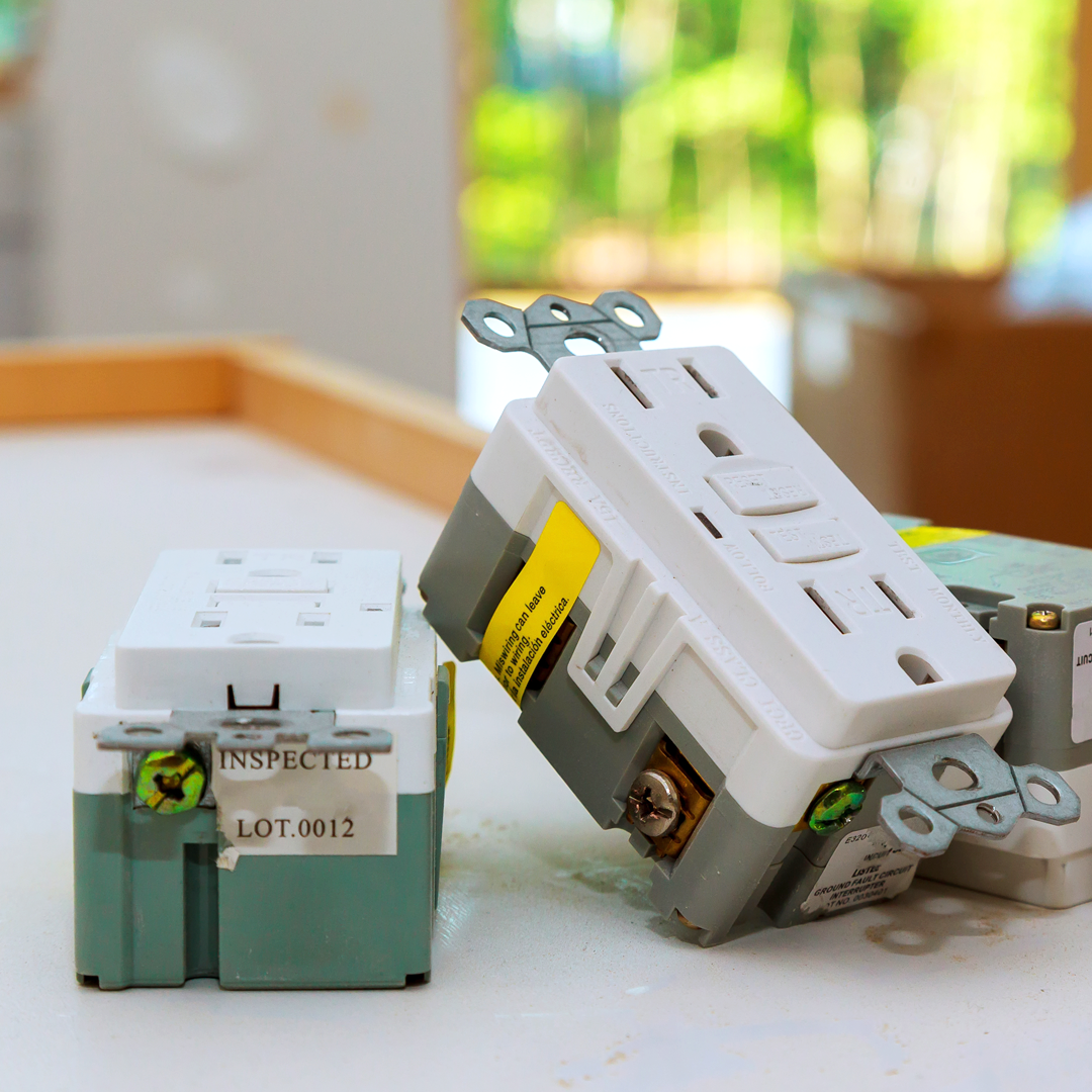 electrical outlet electricians