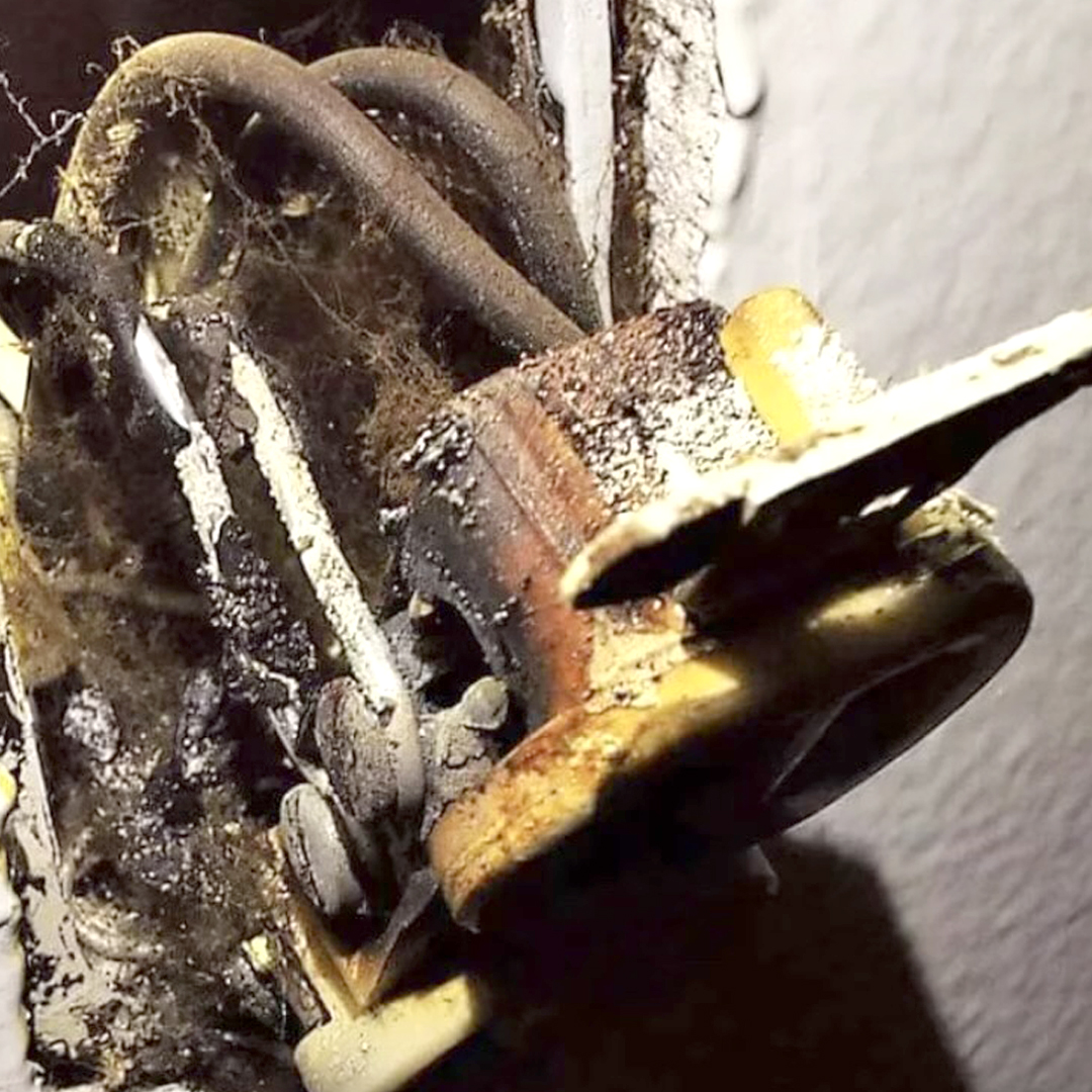 Aluminum-Wiring-led-to-outlet-buring-in-Phoenix-AZ