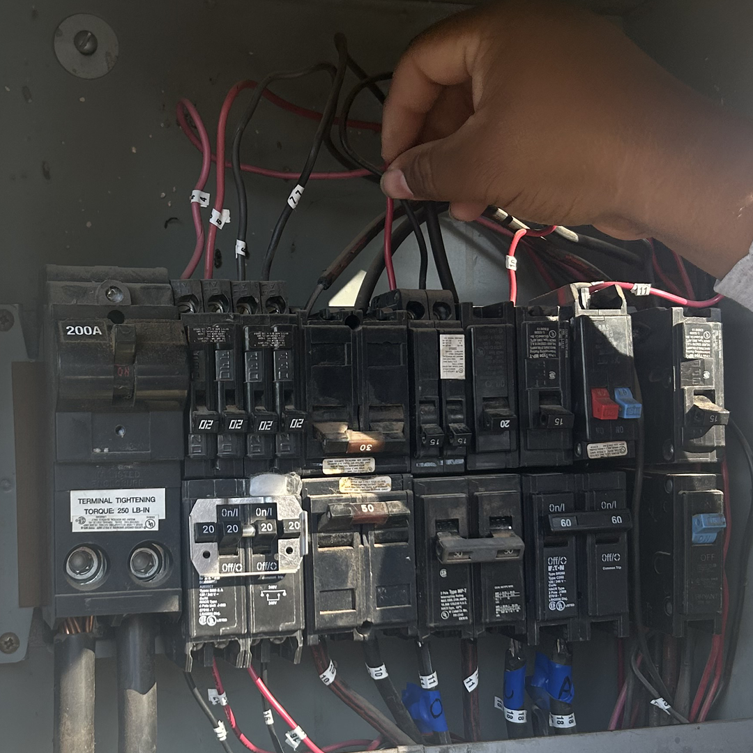 Circuit Panel electricians replace Aluminum wiring.